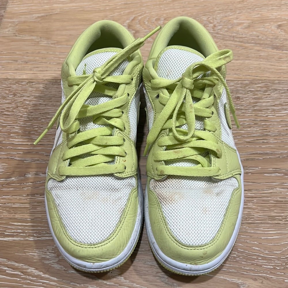 Lime/yellow accented Nike Air Jordan’s (low)